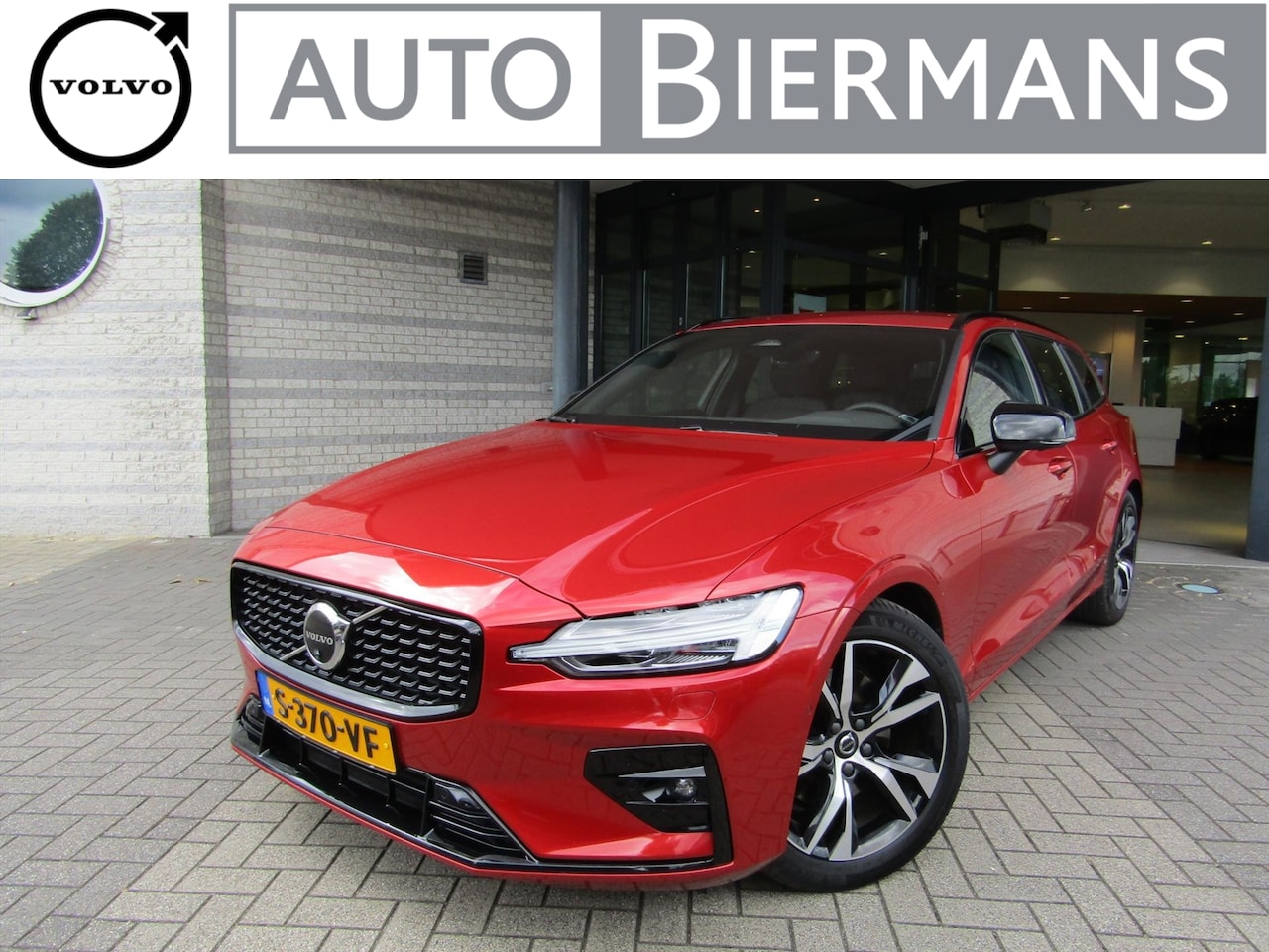 Volvo V60 - B4 197pk Geartronic Mild Hybrid Plus Dark | Trekh. | Harm.Kard. | Vis.Park Ass. | Pilot As - AutoWereld.nl