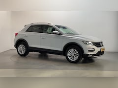 Volkswagen T-Roc - 1.0 TSI Style Navi Parkeersensoren AppConnect