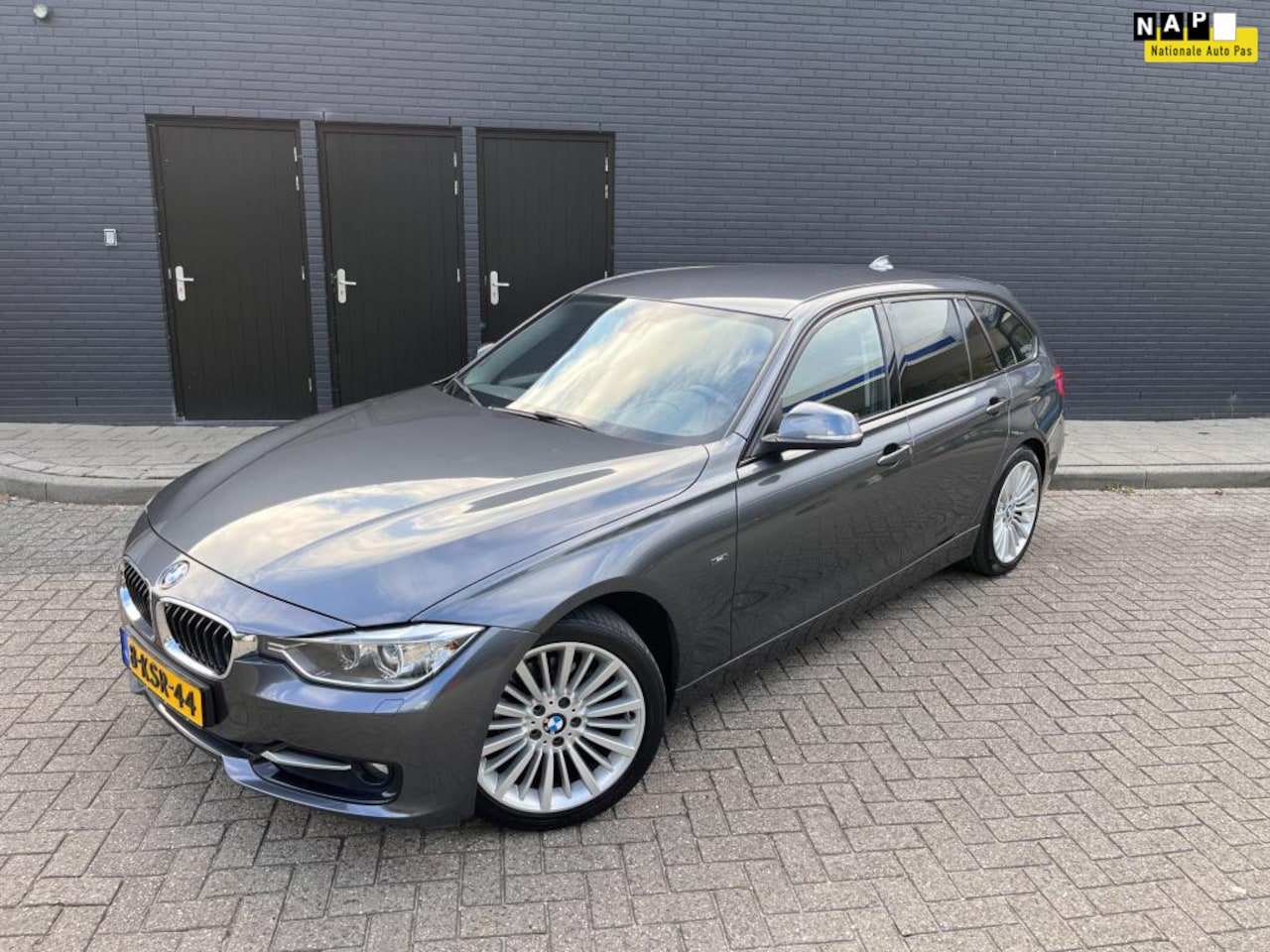 BMW 3-serie Touring - 316i Executive 316i Executive - AutoWereld.nl