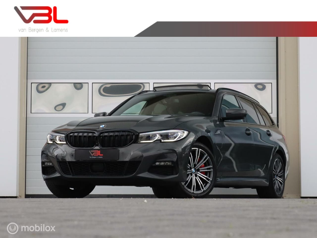 BMW 3-serie Touring - 330e xDrive High Executive M-sport | Full options - AutoWereld.nl