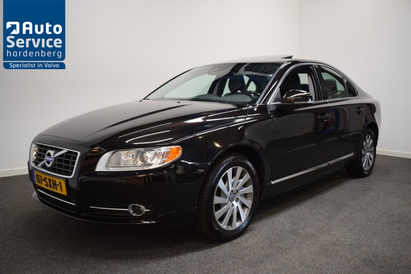 Volvo S80 - T4 180pk AUT6 Summum/ Sunroof/ Leer/ Stoelverw./ Trekhaak/ Navi/ Cruise/ Xenon/ PDC v+a - AutoWereld.nl