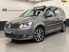 Volkswagen Touran - 1.4 TSI Highline /Automaat/Pano/XenonLed/ParkAssist/Stoelvw