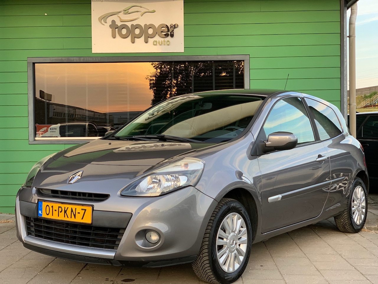 Renault Clio - 1.2 TCe Collection / Navi / CruiseControl / Trekhaak / - AutoWereld.nl