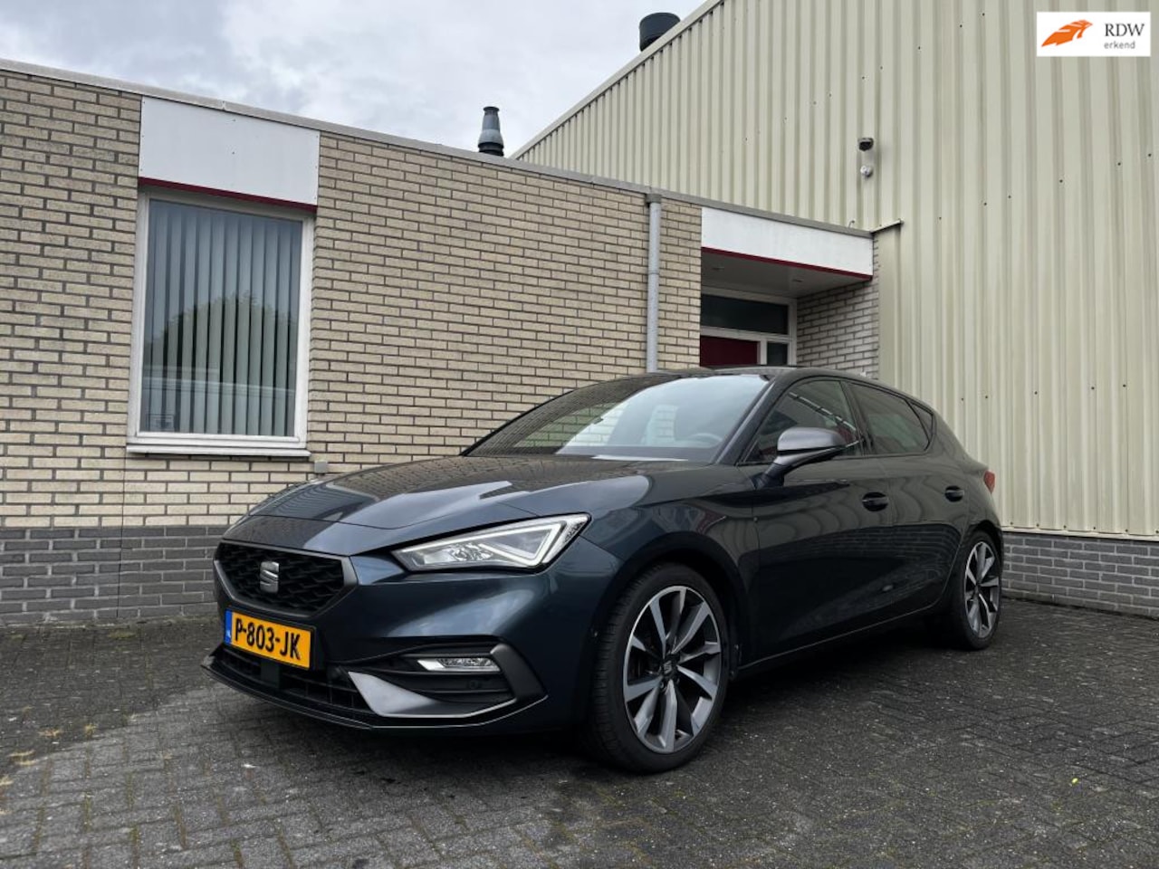 Seat Leon - 1.5 eTSI FR Carplay, Keyless, E-Hybride, Camera - AutoWereld.nl