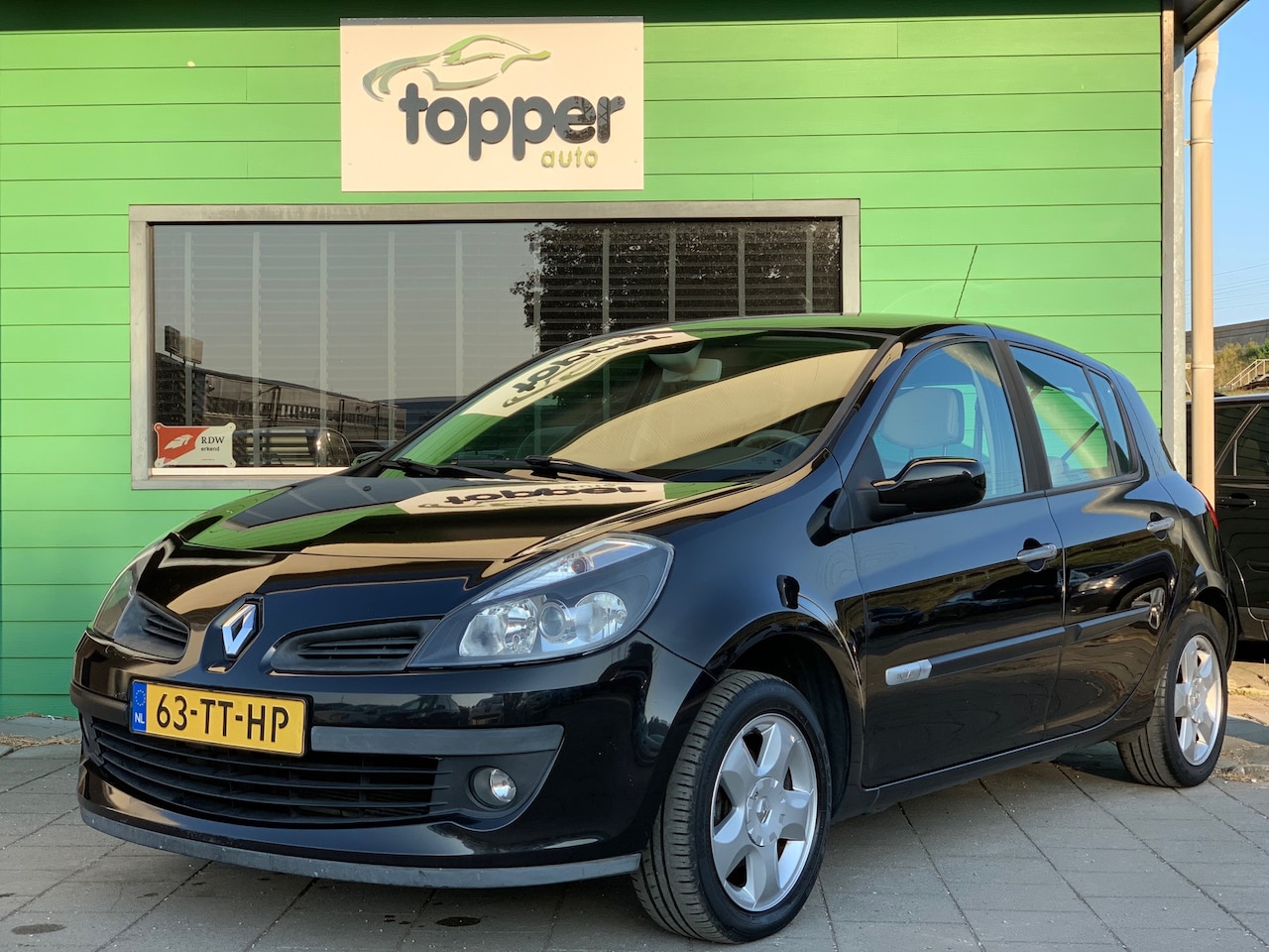 Renault Clio - 1.6-16V Initiale / CruiseControl / Airco / Trekhaak / - AutoWereld.nl