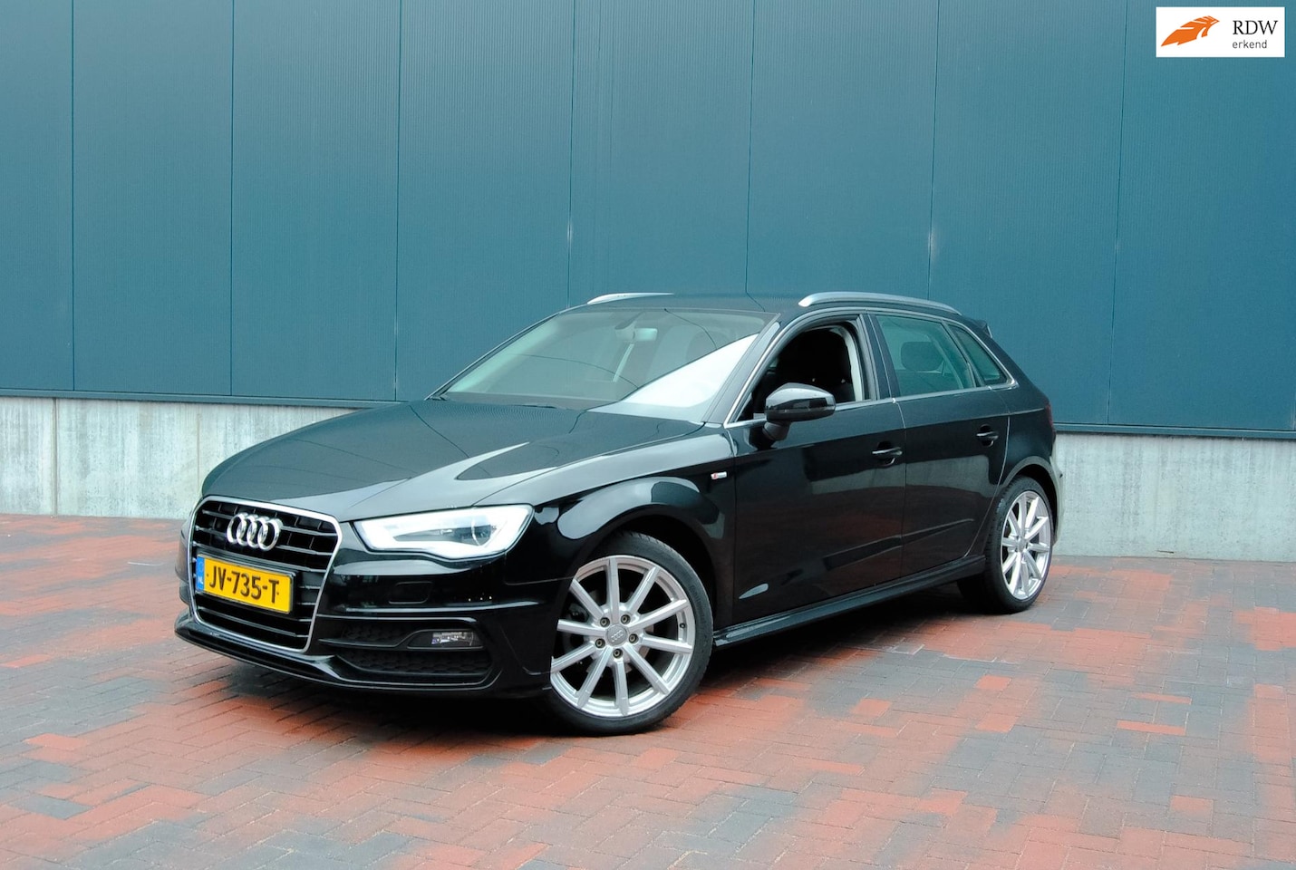 Audi A3 Sportback - 1.2 TFSI Adrenalin *S-Line *Aut *Navi *Led *Cruise - AutoWereld.nl