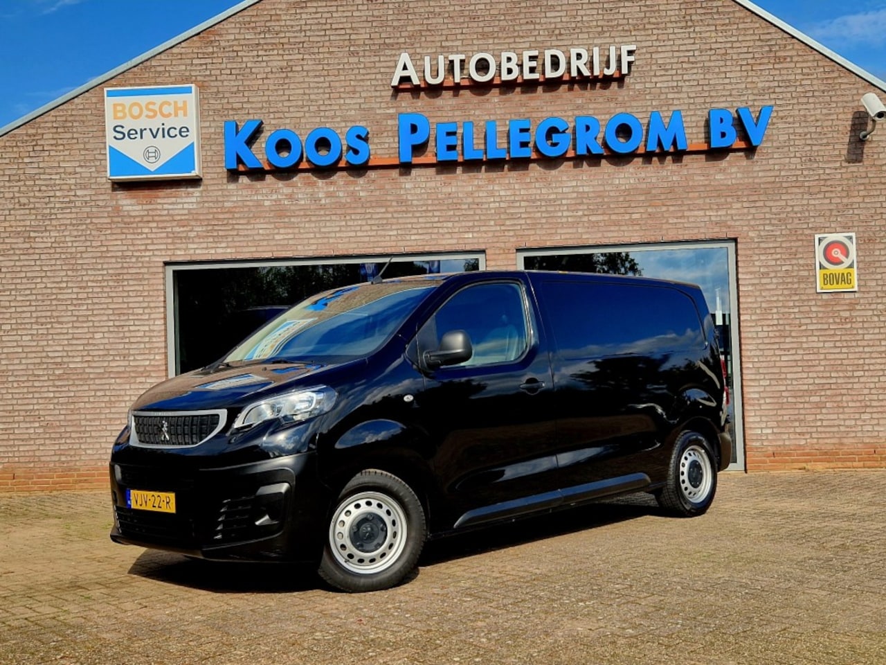 Peugeot Expert - 120PK /3pers/ Lengte 2 /AUTOMAAT/NIEUWSTAAT/BOVAG - AutoWereld.nl