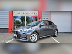 Toyota Yaris - 1.5 Hybrid Active Plus / Full LED / ECC / Stoel + stuurverwarming