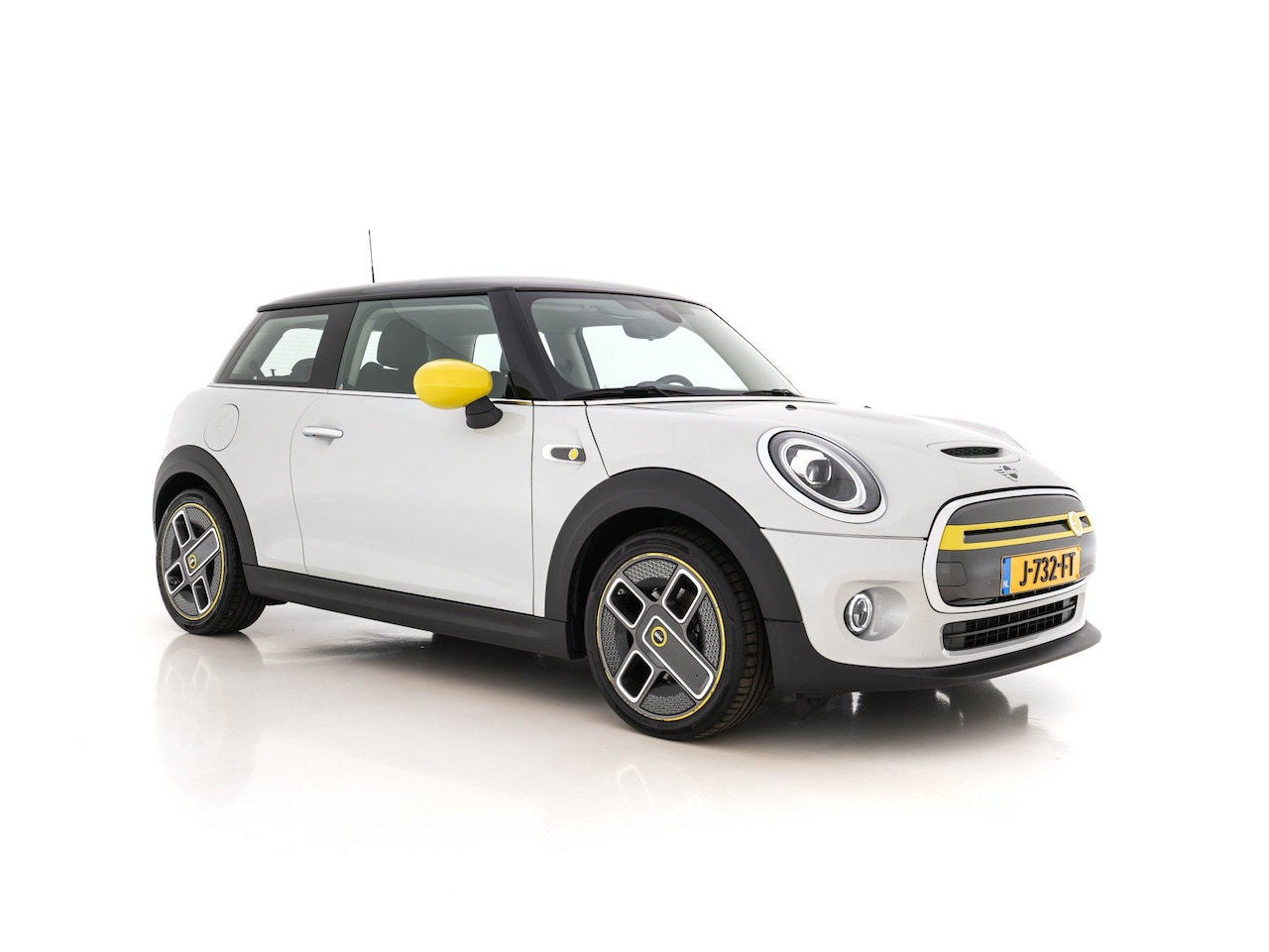 MINI Mini-Electric - Basic 33 kWh [ 3-Fase ] (INCL-BTW) *NAVI-FULLMAP | VIRTUAL-COCKPIT | DAB+ | ECC | CRUISE | - AutoWereld.nl