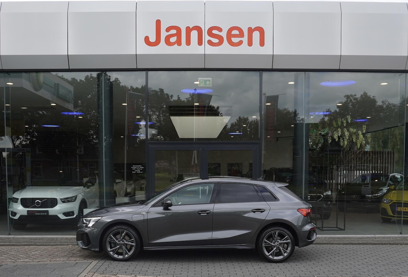 Audi A3 Sportback - 40 TFSI e Edition 2x S line | Pano | CarPlay | Navi | Camera | ACC | Matrix LED | Memory | - AutoWereld.nl