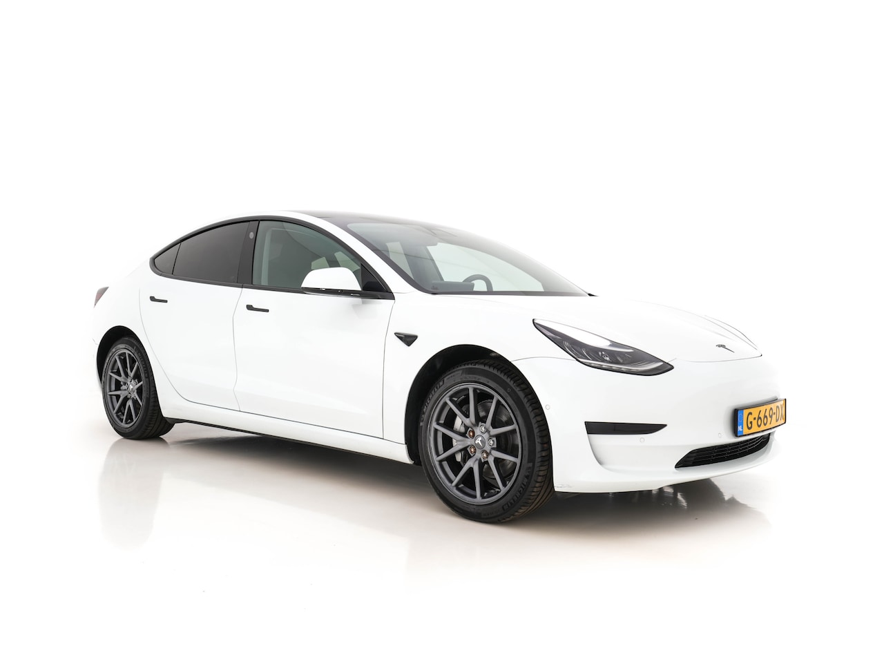 Tesla Model 3 - Standard RWD Plus 60 kWh [ 3-Fase ] (INCL-BTW) Aut. *PANO | AUTO-PILOT | NAPPA-VOLLEDER | - AutoWereld.nl