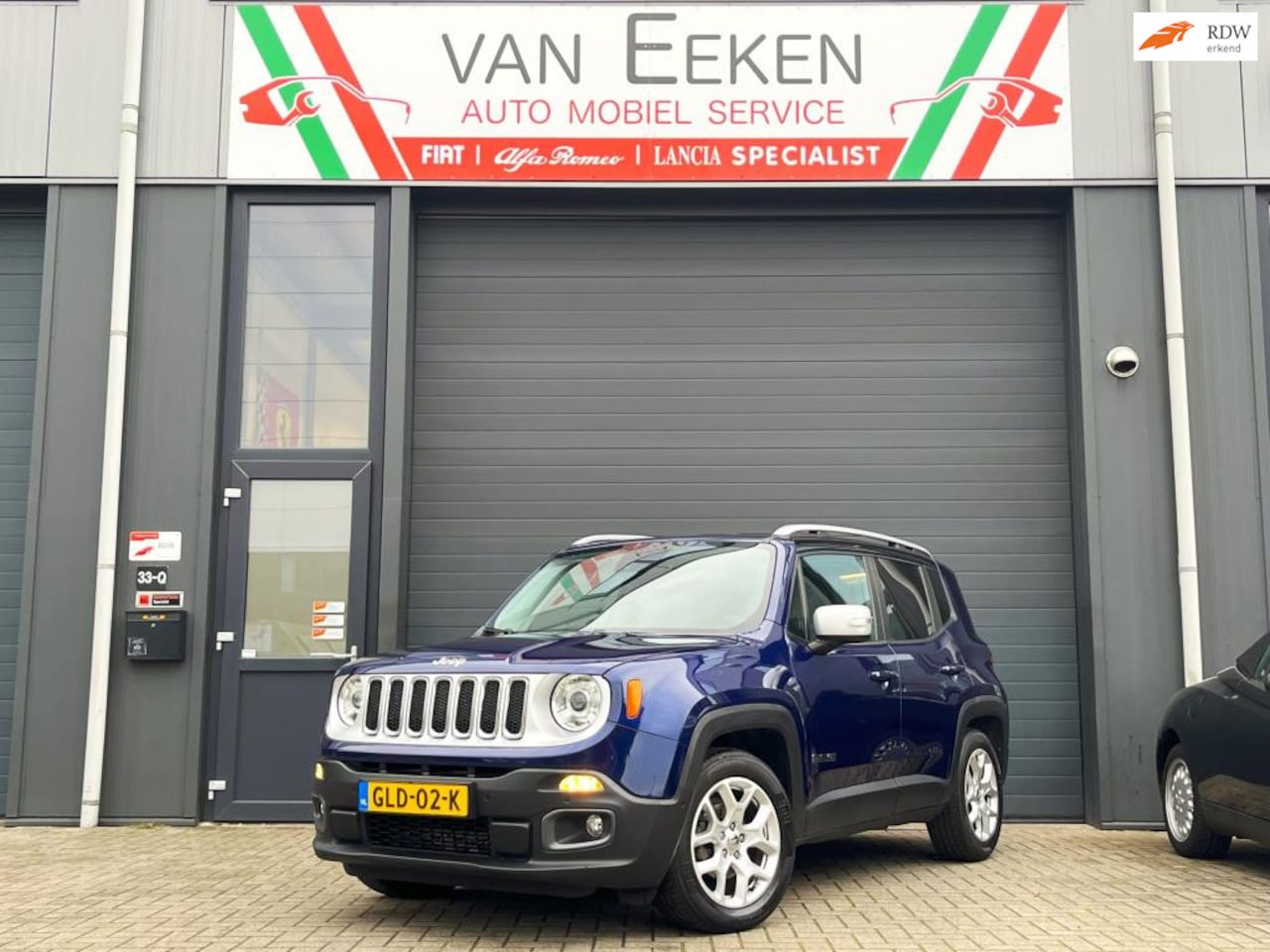 Jeep Renegade - 1.4 Turbo 140 PK Limited Aut. Clima/ACC/Leer/Navi/Trekhaak - AutoWereld.nl