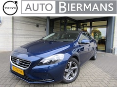 Volvo V40 - 1.6 T2 120PK OCEAN RACE | Pan. dak | Cam. achter | Park. Assist. | Leder | Trekh