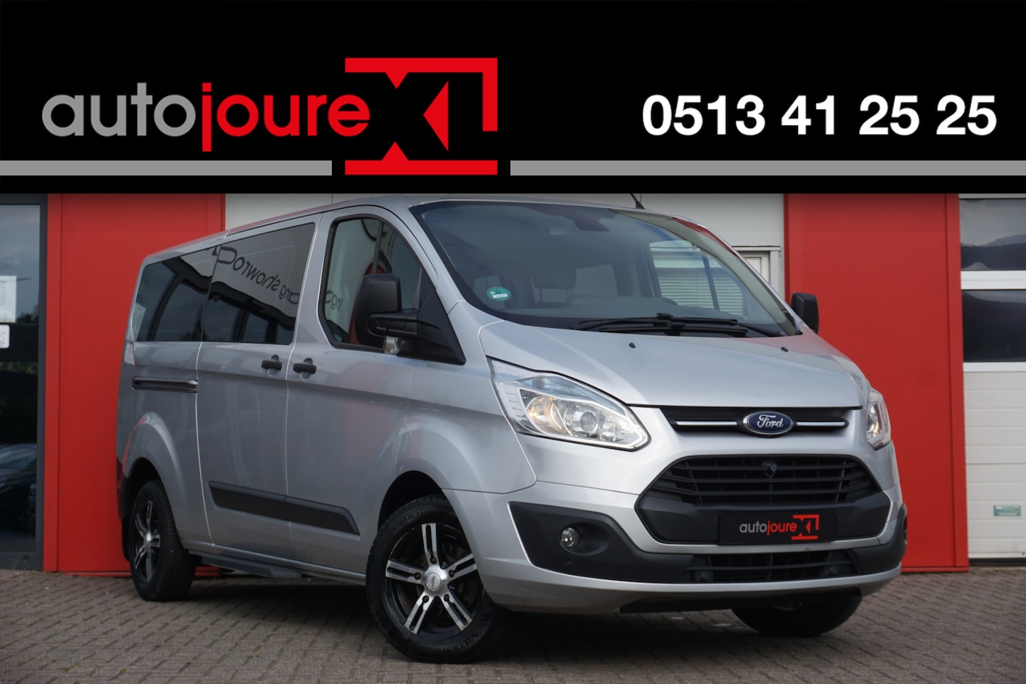 Ford Transit Custom - 300 2.2 TDCI L2H1 Trend | 9-Persoons | Airco | Cruise | Trekhaak | - AutoWereld.nl