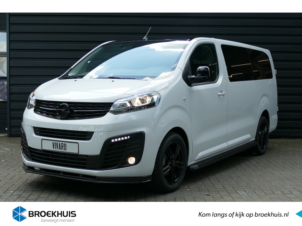 Opel Vivaro - 2.0 TURBO 145PK L3H1 3-ZITS BLACK EDITION | € 5.960,- Voorraad Voordeel / NAVI / AIRCO / P - AutoWereld.nl