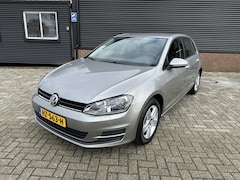 Volkswagen Golf - 1.4 TSI ACT Highline 140PK PDC V+A | STOELVERWARMING