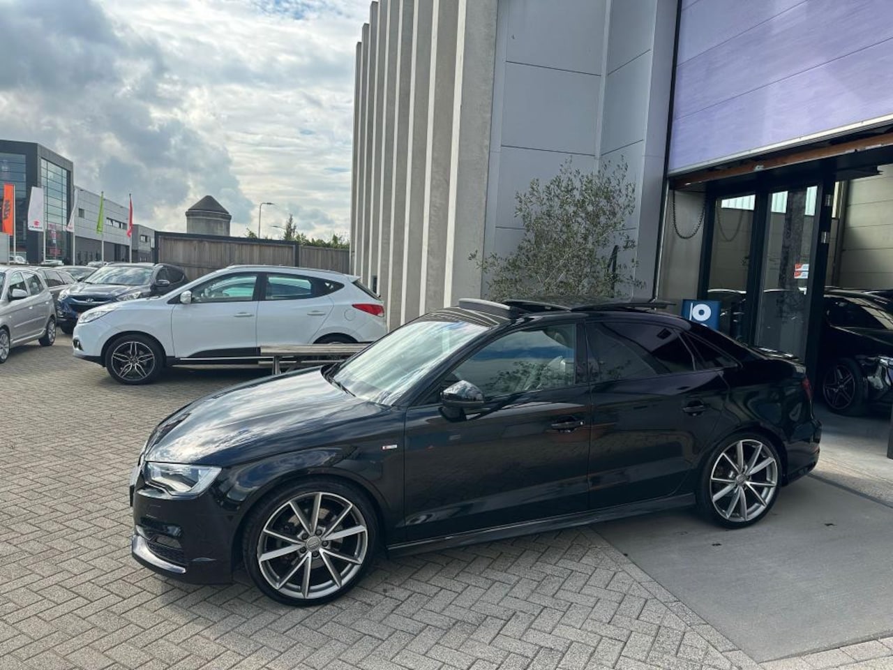 Audi A3 Limousine - 1.8 TFSI 3x S-Line! PANO! B&O! 19INCH! INRUIL MOGELIJK! - AutoWereld.nl