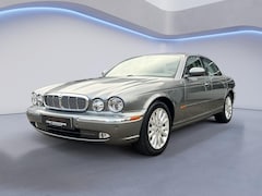 Jaguar XJ - 4.2 V8 Executive / Automaat / Stoelverw. voor en achter / Elektr. voorstoelen / Elektr. st