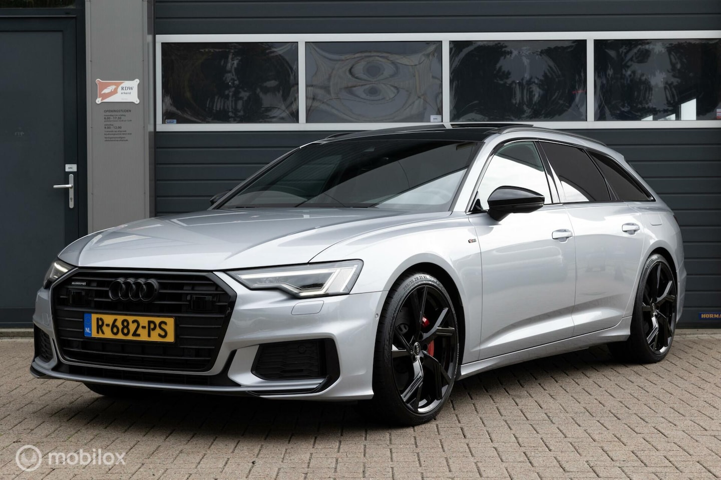 Audi A6 Avant - 55 TFSI e quattro Competition S-LINE Panorama - AutoWereld.nl