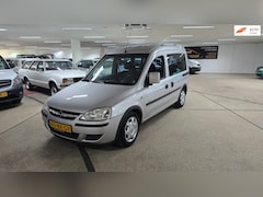 Opel Tour - 1.6 nieuwe Distributie set en waterpomp Nieuwe apk Nieuwe olie beurt 2x schuifdeur