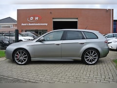 Alfa Romeo 159 Sportwagon - 2.2 JTS Business airco schuifdak inruil mogelijk nap