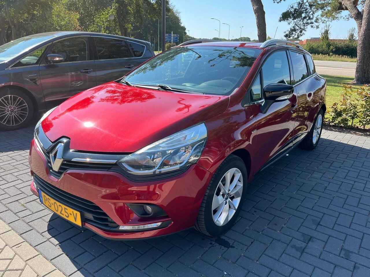 Renault Clio - Energy TCe 90pk Pack Business Limited 1e eig - AutoWereld.nl