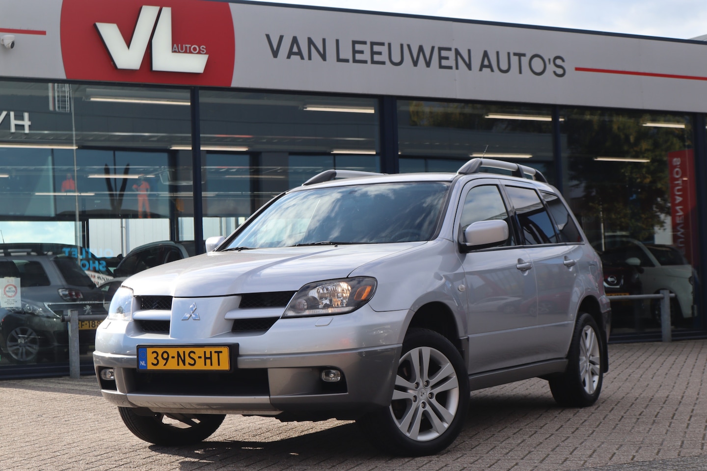 Mitsubishi Outlander Sport - 2.4 4WD Warrior | Nieuw Binnen! | Trekhaak | Automatische Airco | Pano - AutoWereld.nl