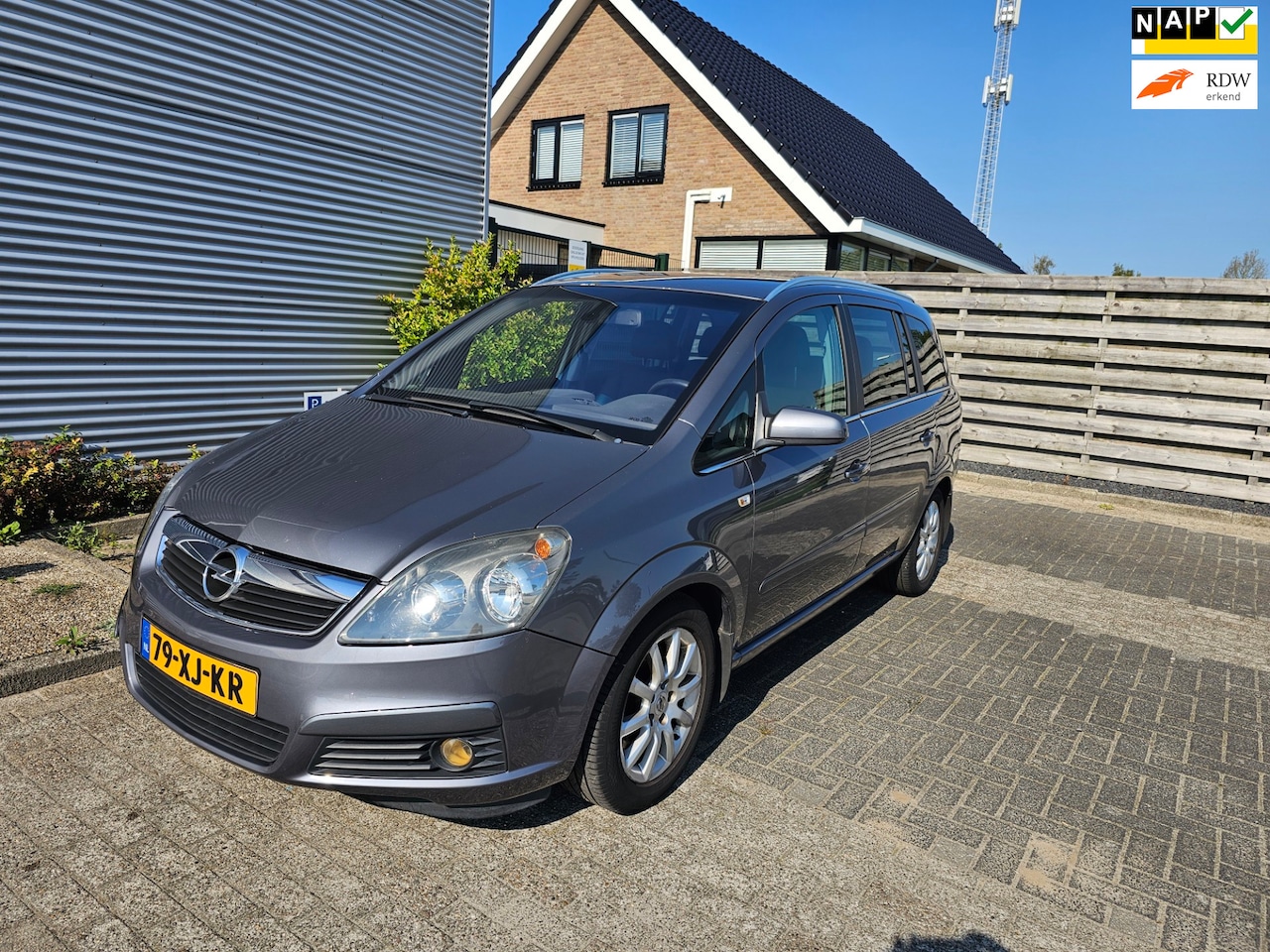 Opel Zafira - 2.2 Executive 7-Pers. NAV.+ Airco Bj:2007 NAP! - AutoWereld.nl