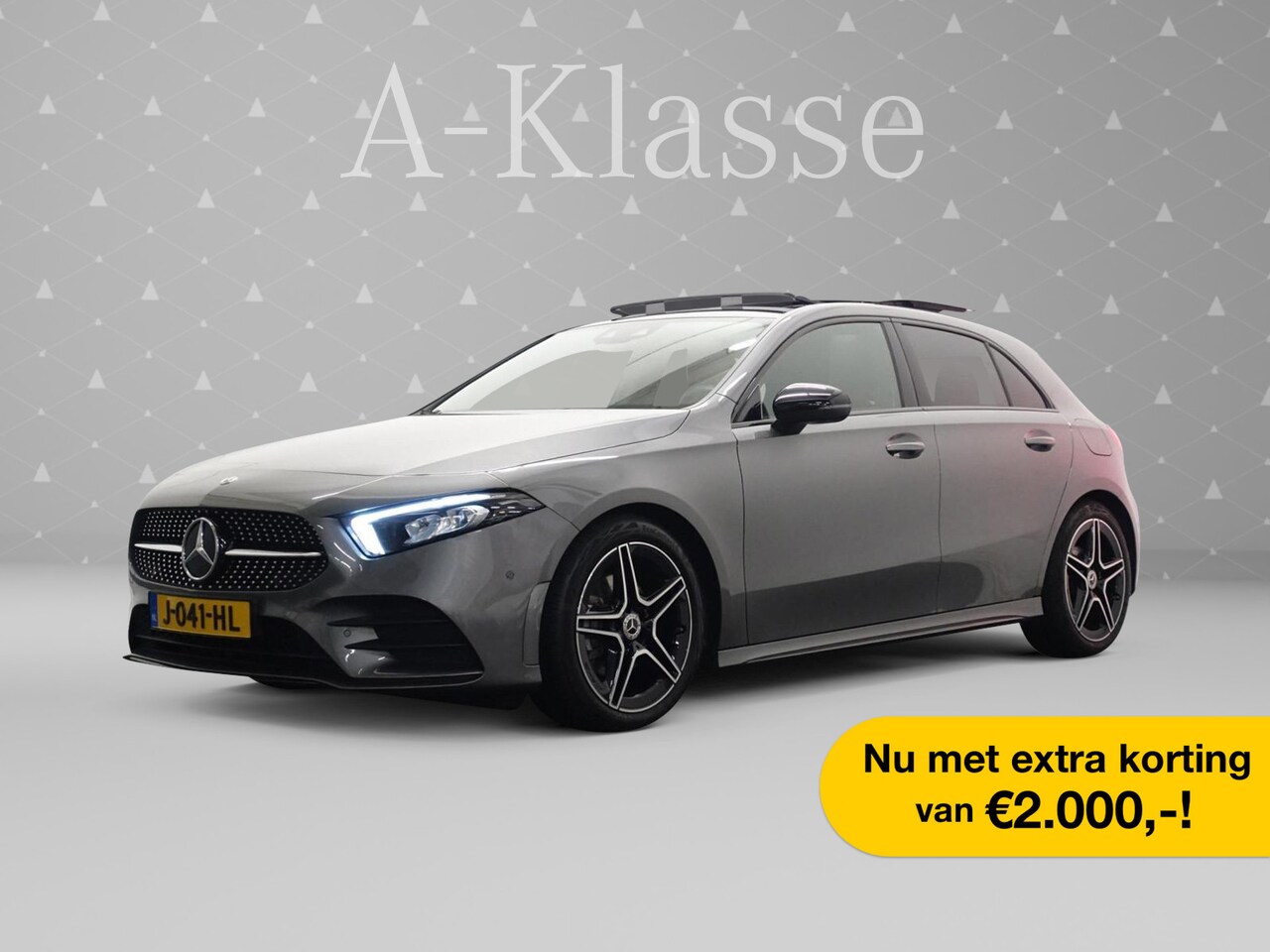 Mercedes-Benz A-klasse - 180 Prestige AMG Autom- Panodak I Leer I Camera I MBUX I  Park Assist, 9dkm! - AutoWereld.nl