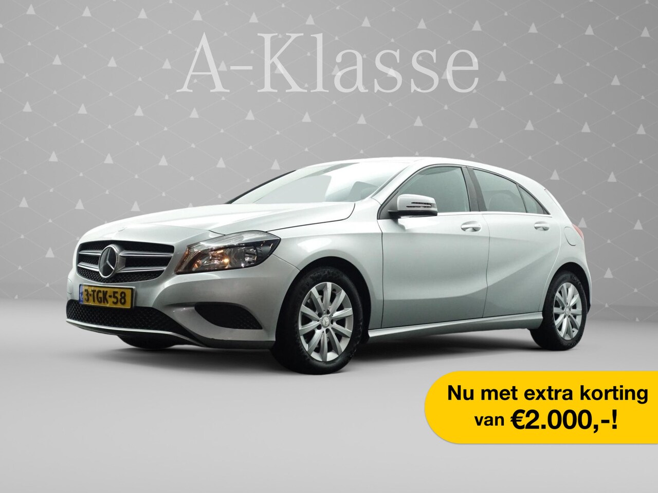 Mercedes-Benz A-klasse - 180 Prestige AMG line- Sport Leder I Camera I  Navi I  Clima I  69DKM ! - AutoWereld.nl