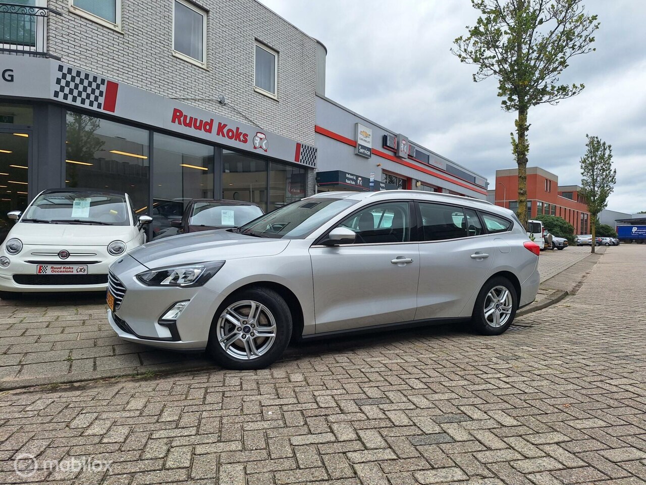 Ford Focus Wagon - 1.0 ECOBOOST TREND EDITION BUSINESS / Carplay / Airco / - AutoWereld.nl