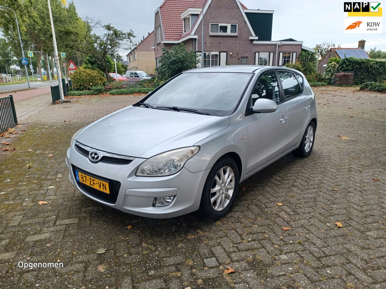 Hyundai i30 - 1.6i Style 1.6i Style - AutoWereld.nl