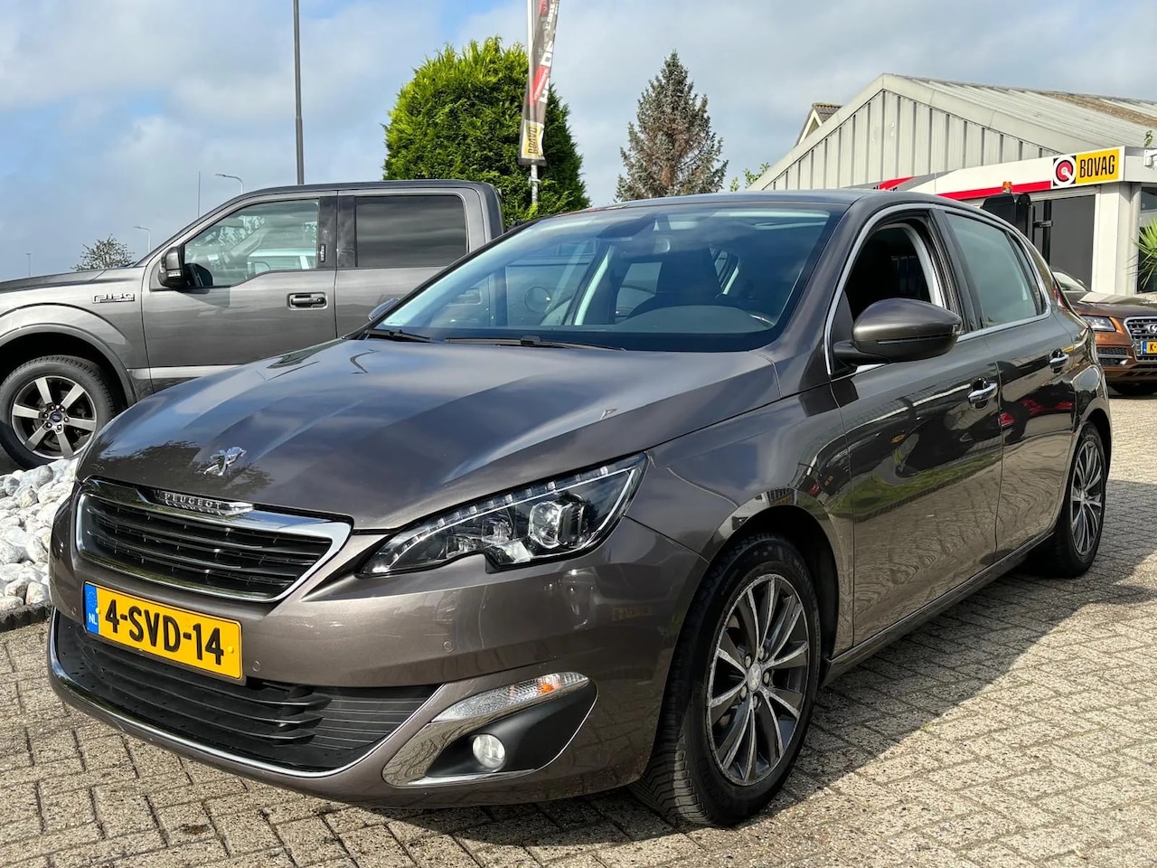 Peugeot 308 - 1.6 Benzine 2014 5-Deurs Xenon / LED Panorama - AutoWereld.nl