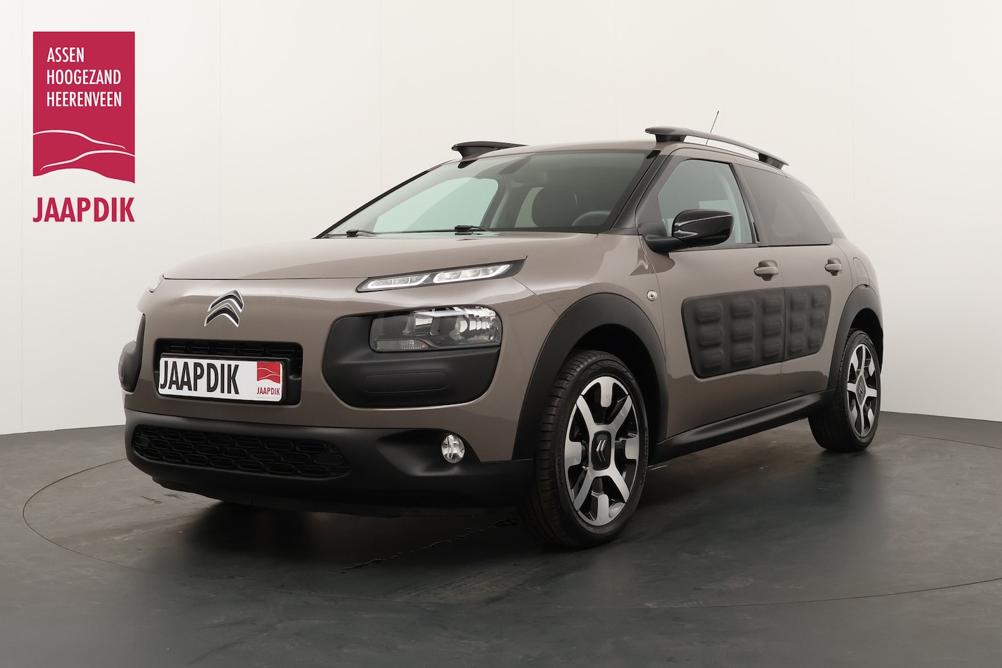 Citroën C4 Cactus - BWJ 2016 1.2 111 PK PureTech Shine TREKHAAK / CLIMA / NAVI / CRUISE / CAMERA / BLUETOOTH / - AutoWereld.nl