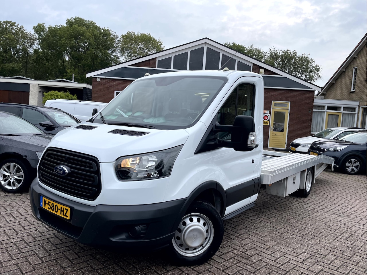 Ford Transit - 350 2.0 TDCI Autotransporter / Oprijwagen, Tijhof Luchtvering, Trekhaak - AutoWereld.nl