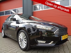 Ford Focus - 1.0 First Edition 126PK NW-Model Clima Cruise LMV 6-BAK Trekhaak NL-Auto