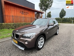 BMW X1 - XDrive25i 6-cilinder, Sportstoelen, schuifdak 25.931km