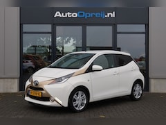 Toyota Aygo - 1.0 VVT-i X-Play 5drs. LIM, Airco, Carplay, Camera, LM-Vel