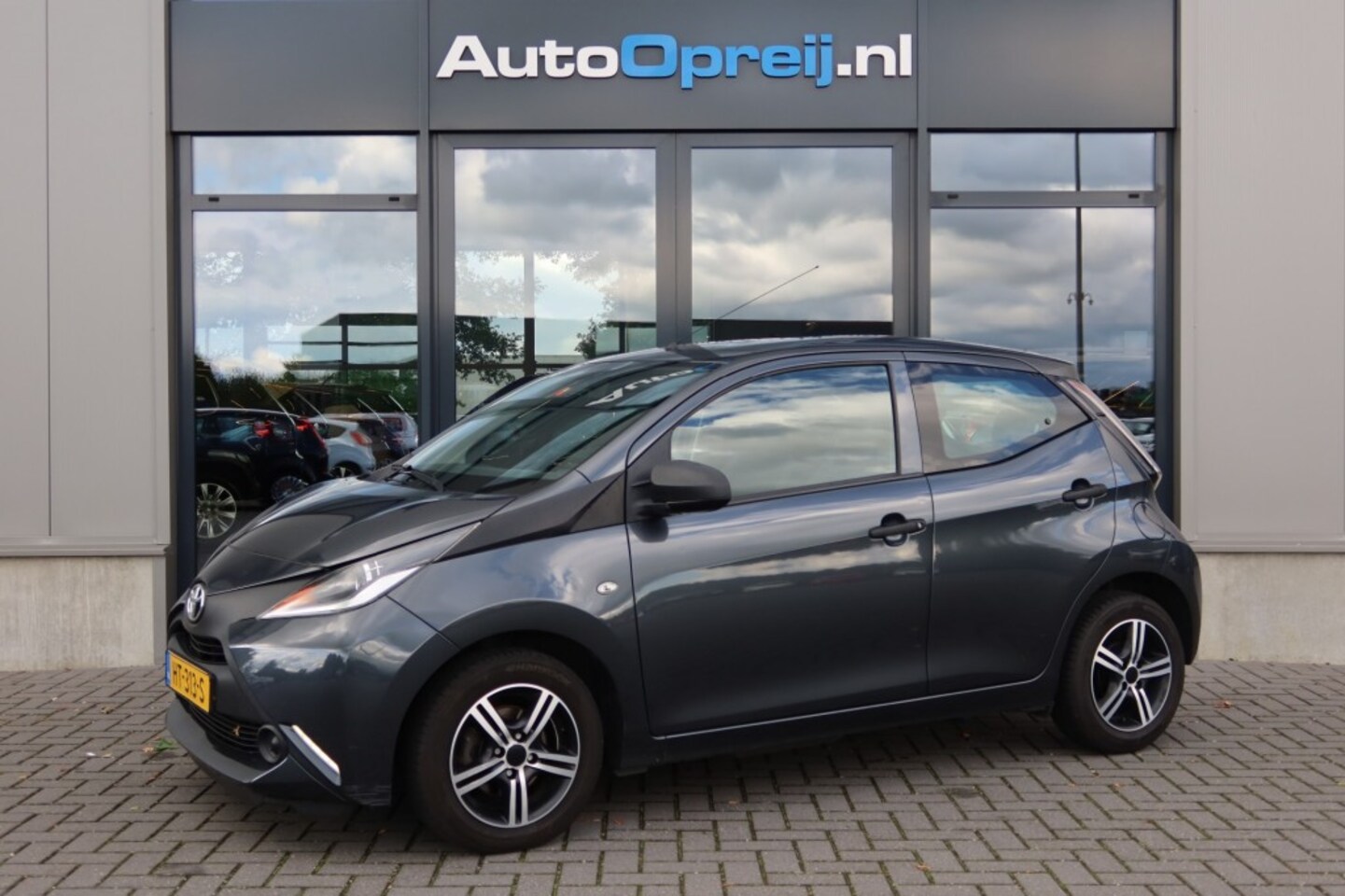 Toyota Aygo - 1.0 VVT-i n-now 5drs. Airco, Cruise Limited - AutoWereld.nl