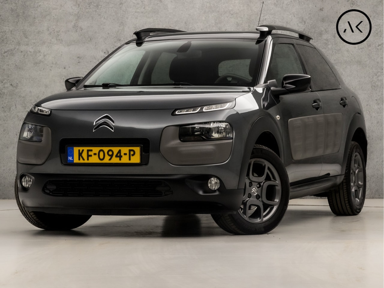 Citroën C4 Cactus - 1.2 PureTech Deluxe Sport (NAVIGATIE, CAMERA, LM VELGEN, SPORTSTOELEN, GETINT GLAS, SPORTS - AutoWereld.nl