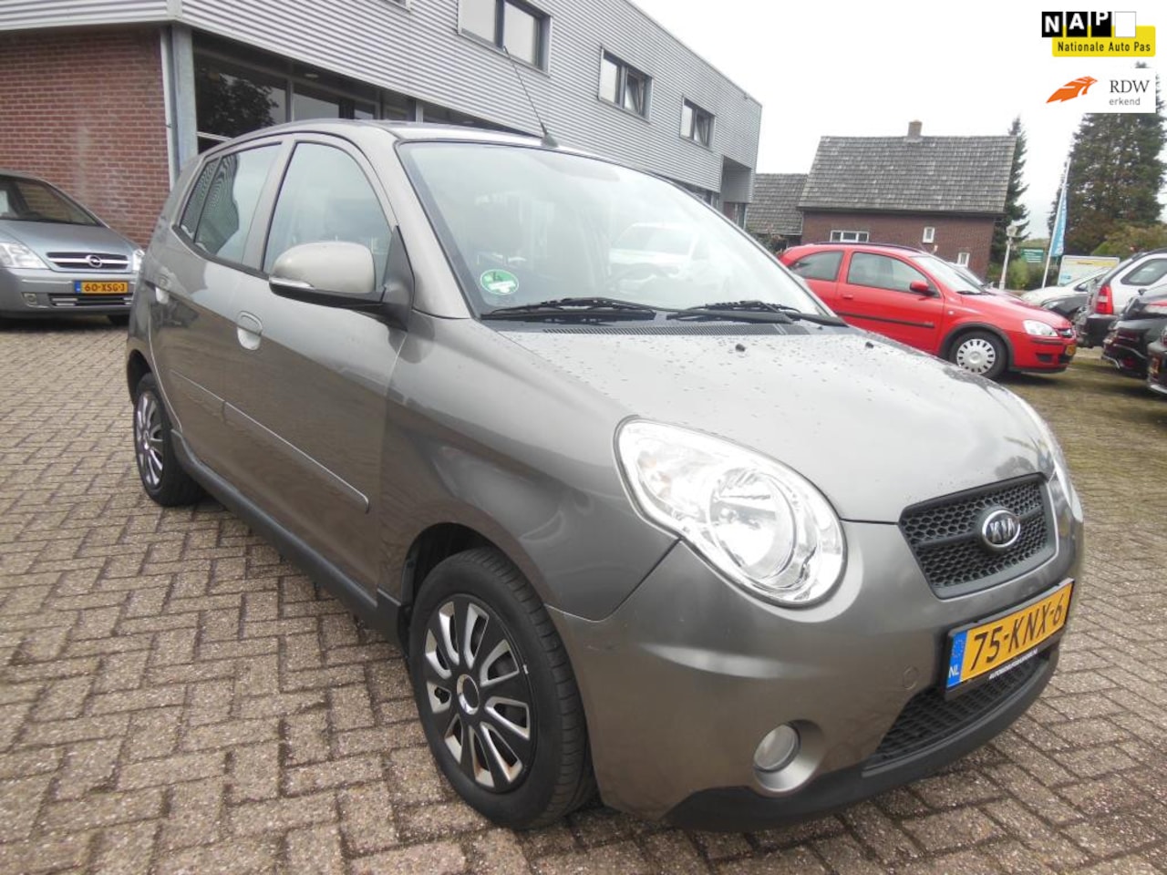 Kia Picanto - 1.0 X-ecutive 2010 € 3350.- - AutoWereld.nl