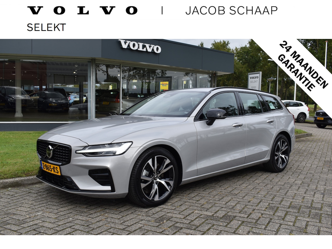 Volvo V60 - B4 211PK Automaat Plus Dark | Trekhaak | Blis | ACC | Leder | Stuurverwarming | Camera | E - AutoWereld.nl