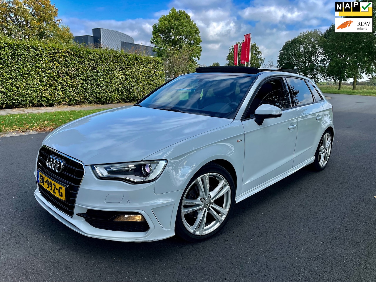 Audi A3 Sportback - 1.4 TFSI Ambition Pro Line S PANO/NAVI/CLIMA - AutoWereld.nl