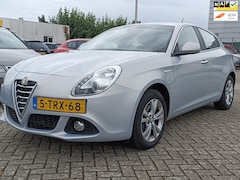 Alfa Romeo Giulietta - 1.4 AUTOM/1te EIGENAR/NIEUW DISTRUIBITRIM