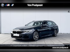 BMW 5-serie Touring - 520i M-Sport Glazen Schuifdak / Electrische Zwenkhaak / Comfort Stoelen / Hifi / 19 Inch