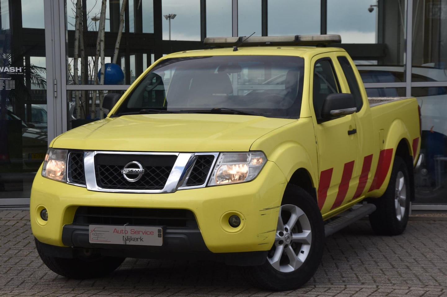 Nissan Navara - 2.5 dCi SE King Cab Airco Trekhaak Elek. Ramen Btw - AutoWereld.nl