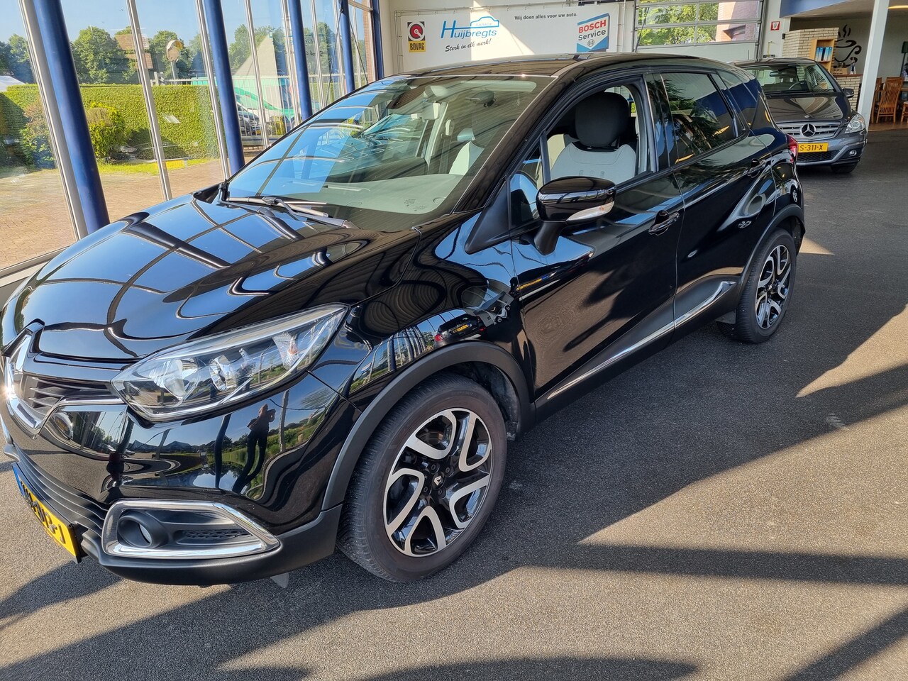 Renault Captur - TCe 120pk EDC Dynamique - AutoWereld.nl