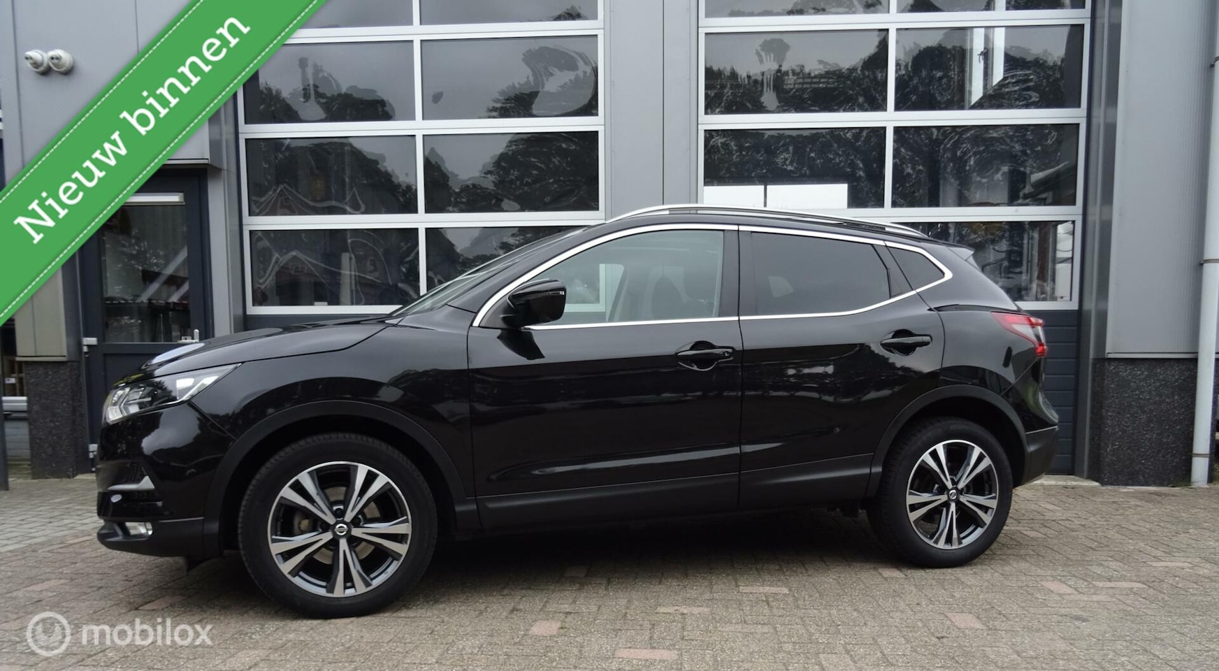 Nissan Qashqai - 1.2 N-Connecta PANORAMADAK| NAVI - AutoWereld.nl