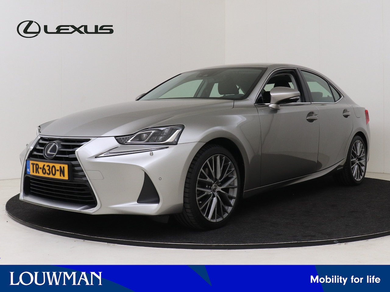 Lexus IS - 300h Hybrid Luxury Line | Safety System | Premium Navigatie |Stoel-Koeling & Verwarming | - AutoWereld.nl