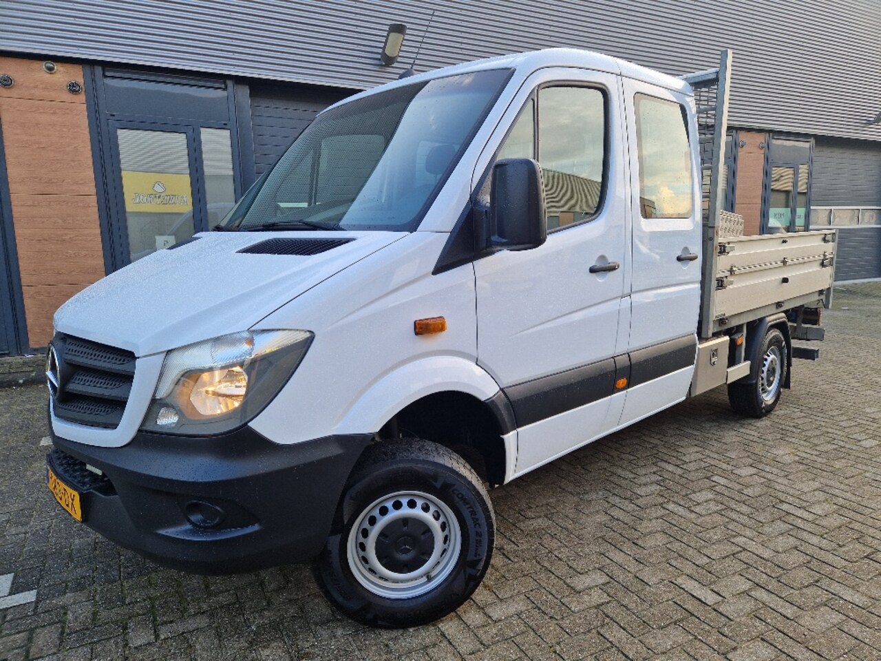 Mercedes-Benz Sprinter - 314 CDI 4X4 euro6 366 DC ex overheid euro6 zeer mooi 2800kg trekhaak 6-pers awd - AutoWereld.nl